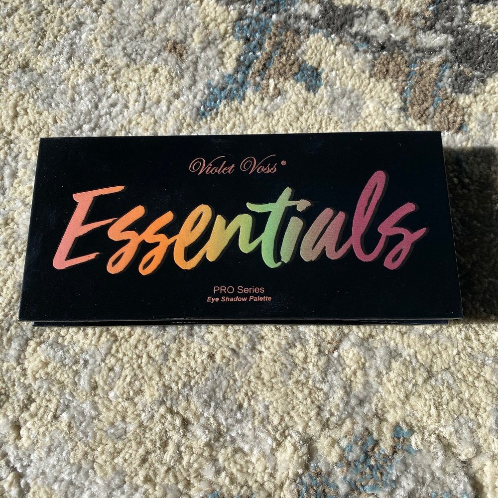 Violet Voss Essentials Eye Shadow Palette